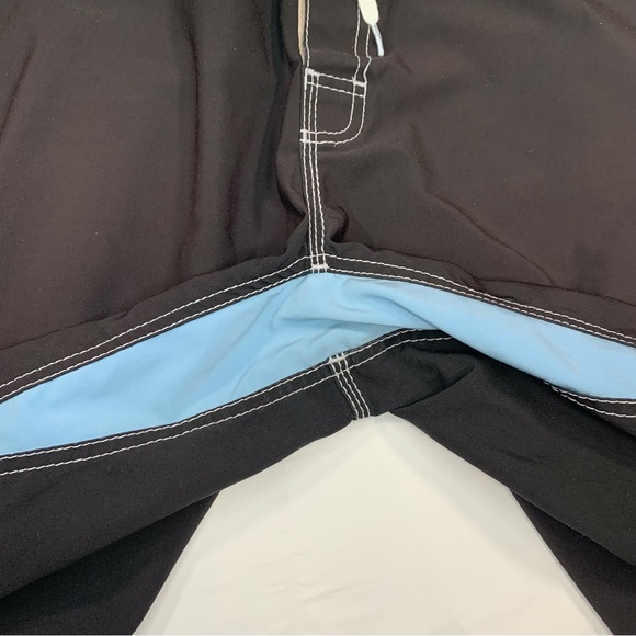 Billabong Men's Board Short Size 33 color black with billabong accesory tool - Picture 6 of 15